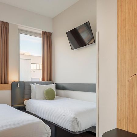 Maxhotel Amsterdam Airport Schiphol - Recently Renovated Hoofddorp Exterior foto
