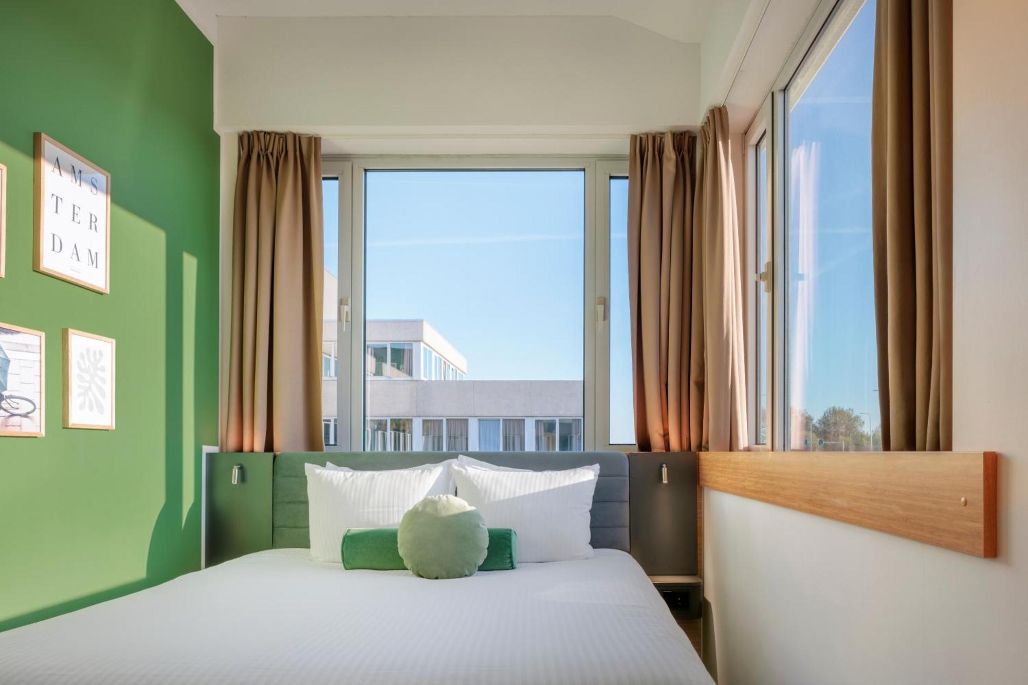Maxhotel Amsterdam Airport Schiphol - Recently Renovated Hoofddorp Exterior foto