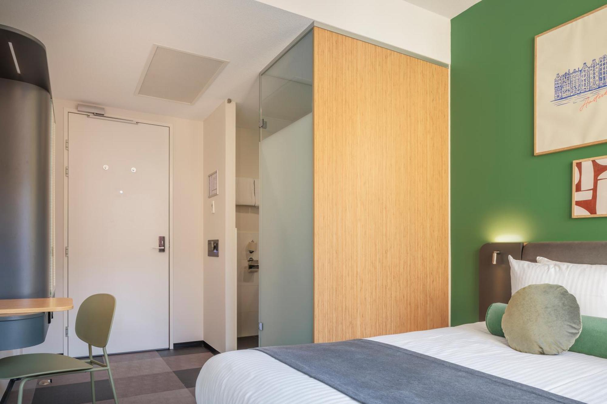 Maxhotel Amsterdam Airport Schiphol - Recently Renovated Hoofddorp Zimmer foto
