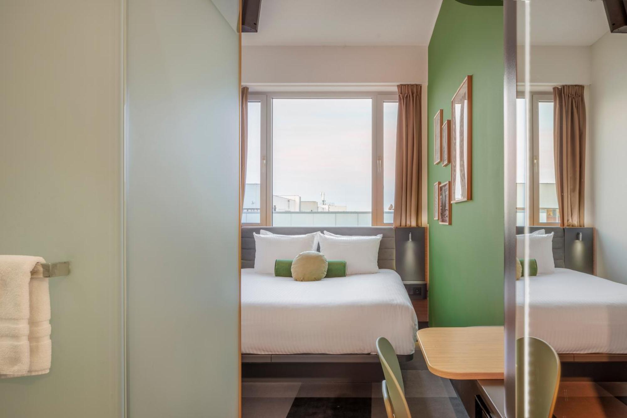 Maxhotel Amsterdam Airport Schiphol - Recently Renovated Hoofddorp Exterior foto