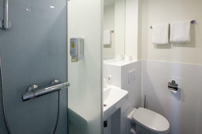 Maxhotel Amsterdam Airport Schiphol - Recently Renovated Hoofddorp Exterior foto